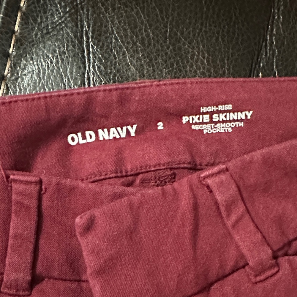Old Navy Burgundy High-Rise Pixie Skinny Pants